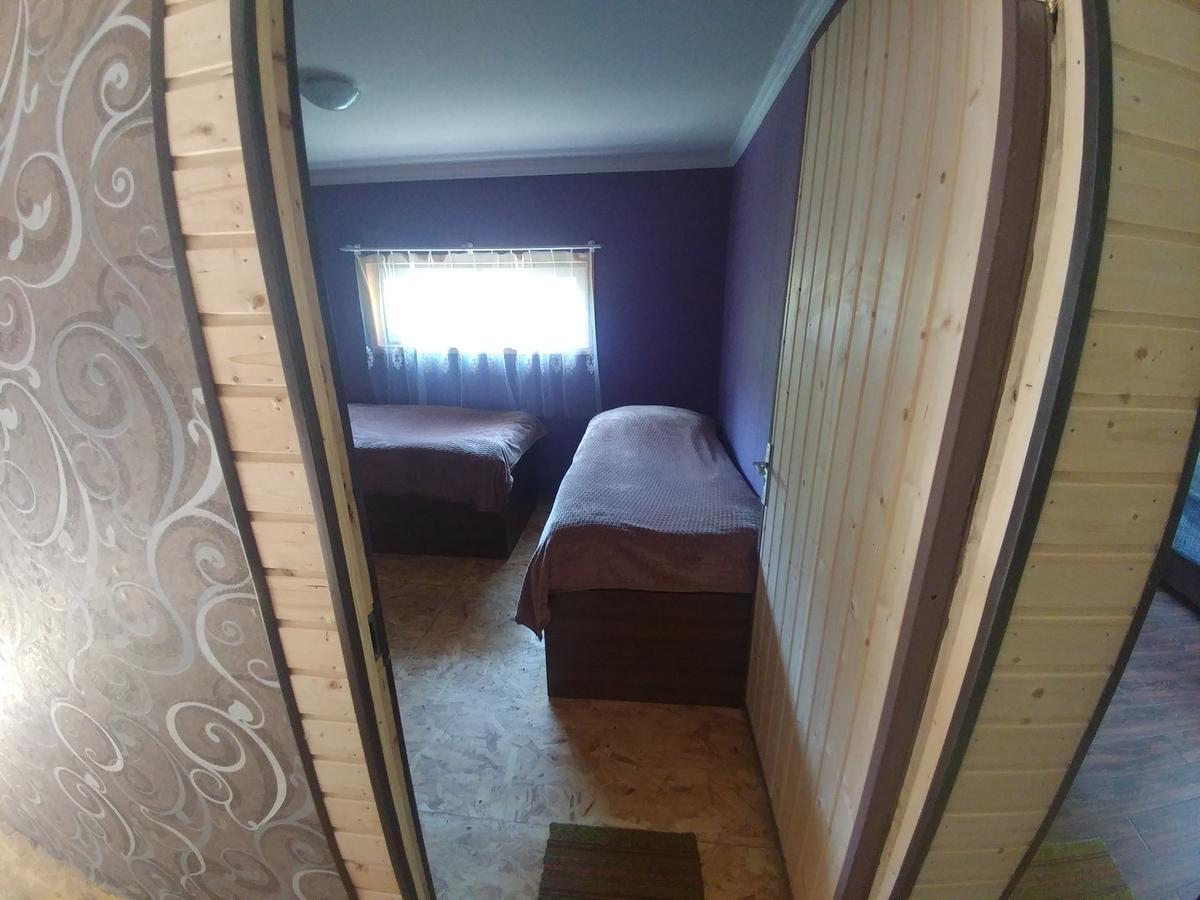 Lali'S Guest House In Джута Екстериор снимка