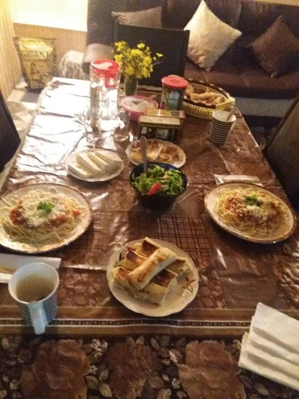 Lali'S Guest House In Джута Екстериор снимка